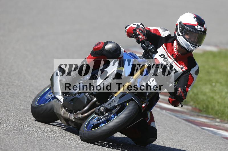 /12 30.04.2025 Speer Racing ADR/Gruppe gruen/911